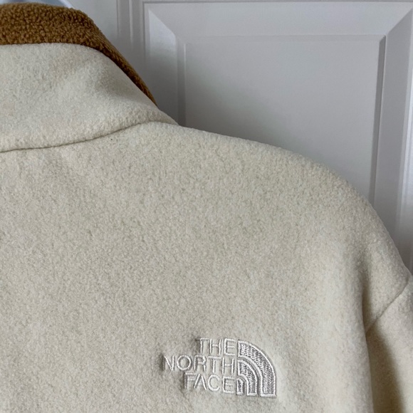 NWT ❤️ The North Face Campbell Half Zip Fleece. - Picture 5 of 6